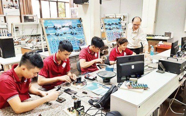 Phê duyệt Đề án đào tạo nguồn nhân lực chất lượng cao ở Nga, Trung Quốc, các nước Đông Âu và các nước thuộc Liên Xô cũ